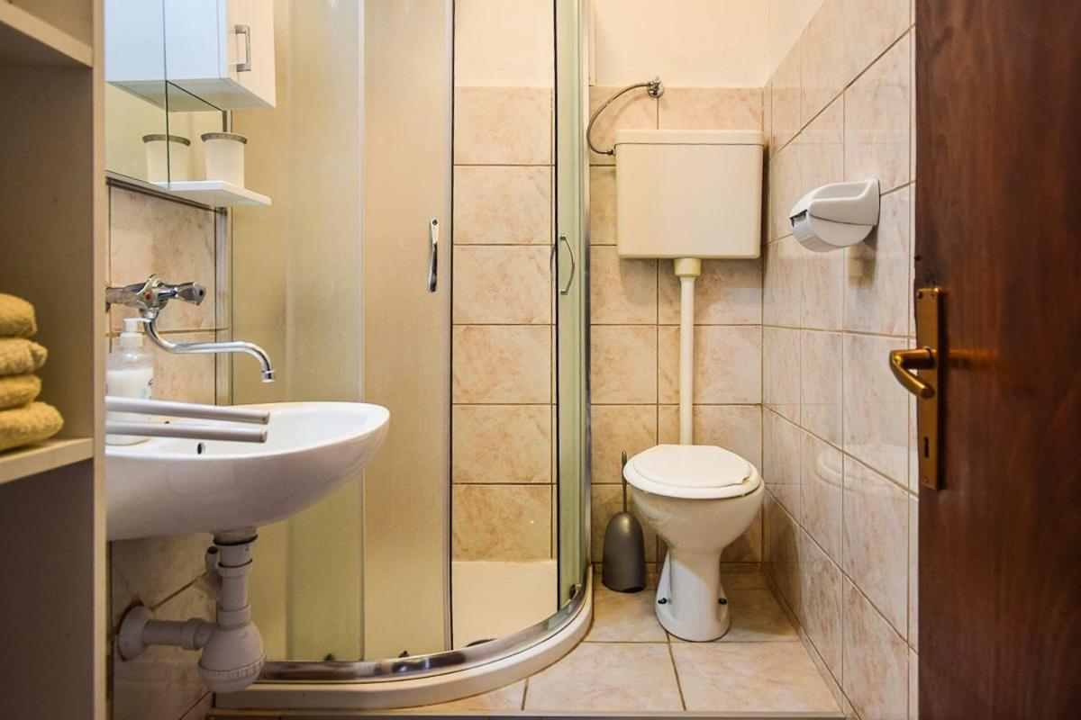 Apartments Derado Supetar Kültér fotó